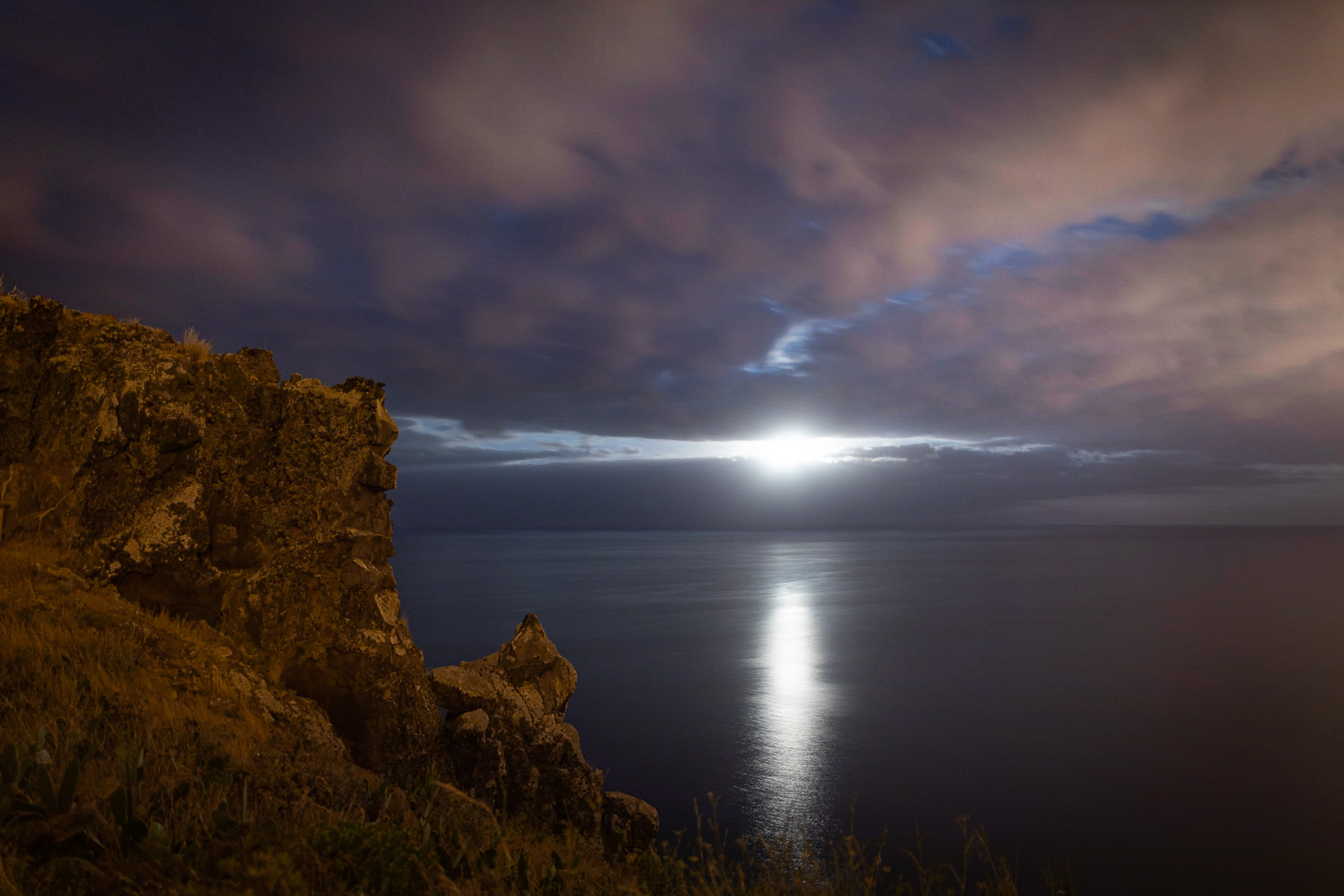 Vollmond über dem Atlantik