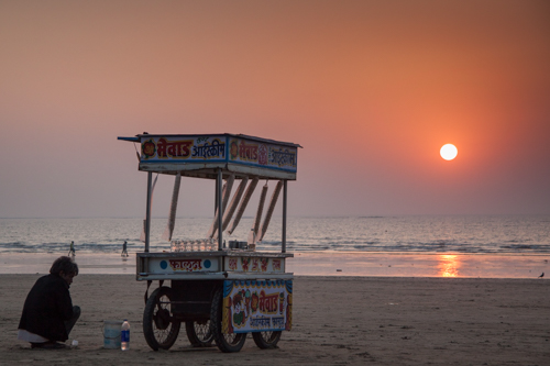 Street photography City of Mumbai, Juhu Beach