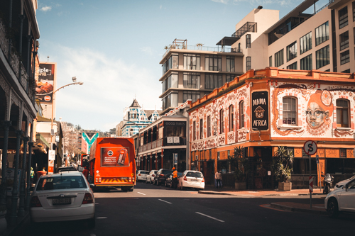 The city of Cape Town has so many different faces. Being named as a Rainbow Nation, this term by Desmond Tutu becomes so true in the Western Cape.